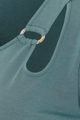 T-SHIRT CON CUT OUT