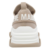 SNEAKER PROTEGE