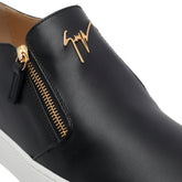 GZ MIKE ZIP SLIP ON