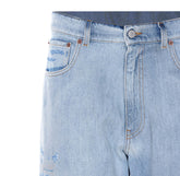 DISTRESSED JEANS
