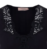 T-SHIRT A COSTINE CON DETTAGI IN PIZZO