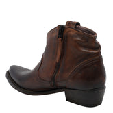 BOOTIES