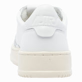 MEDALIST LOW SNEAKERS