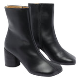 ANATOMIC BOOTIES