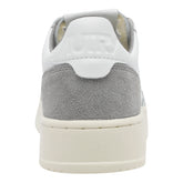 MEDALIST SNEAKERS
