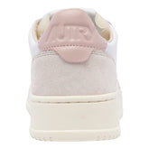 SNEAKER MEDALIST