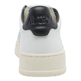 SNEAKER MEDALIST