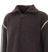 MAGLIA CON TOPPE SUI GOMITI