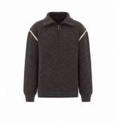 MAGLIA CON TOPPE SUI GOMITI