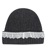 BEANIE IN LACE WOOL