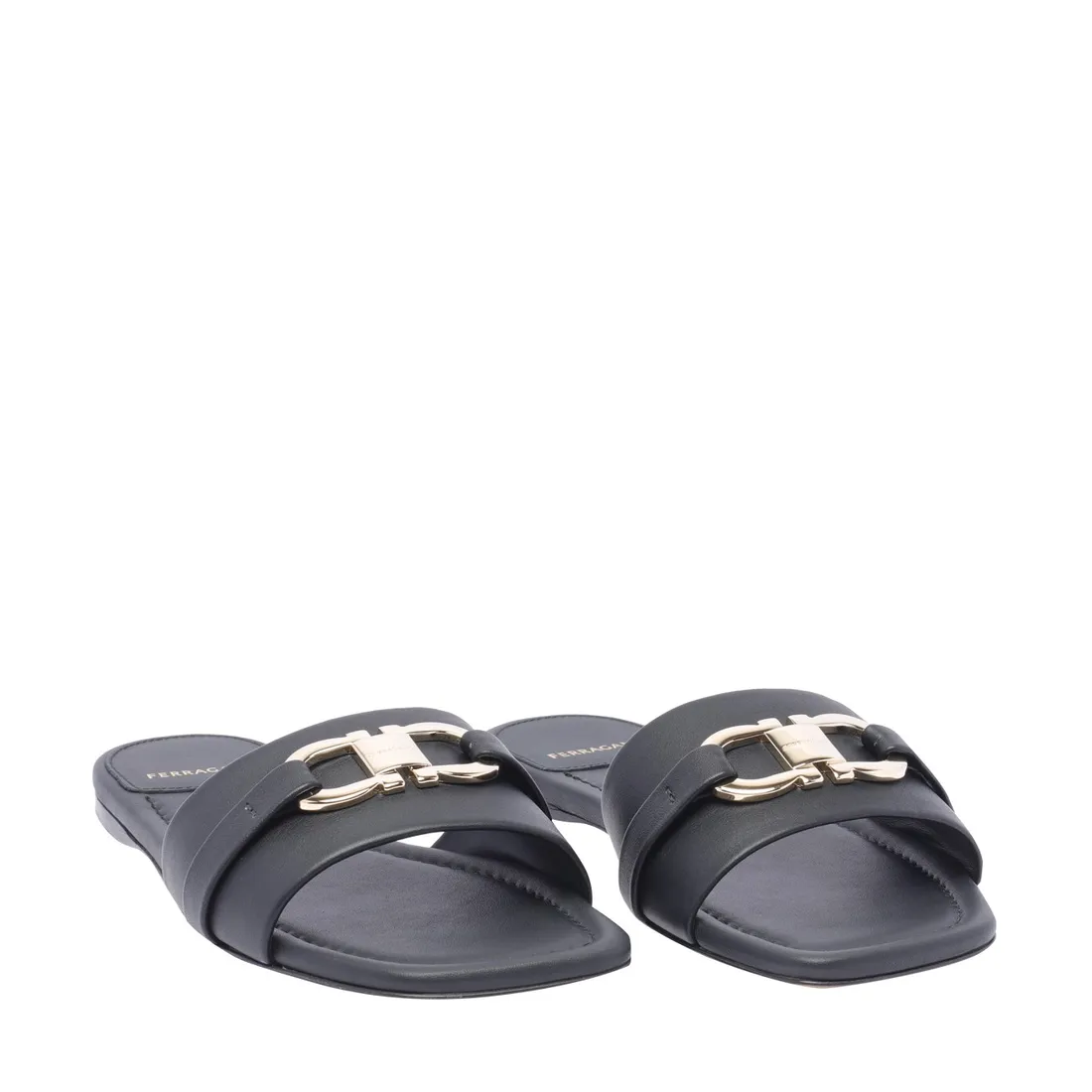 ★Ferragamo★01G997769636 ガンチニ フラット スライド Flat slide with Gancini ornament - Women | Ferragamo