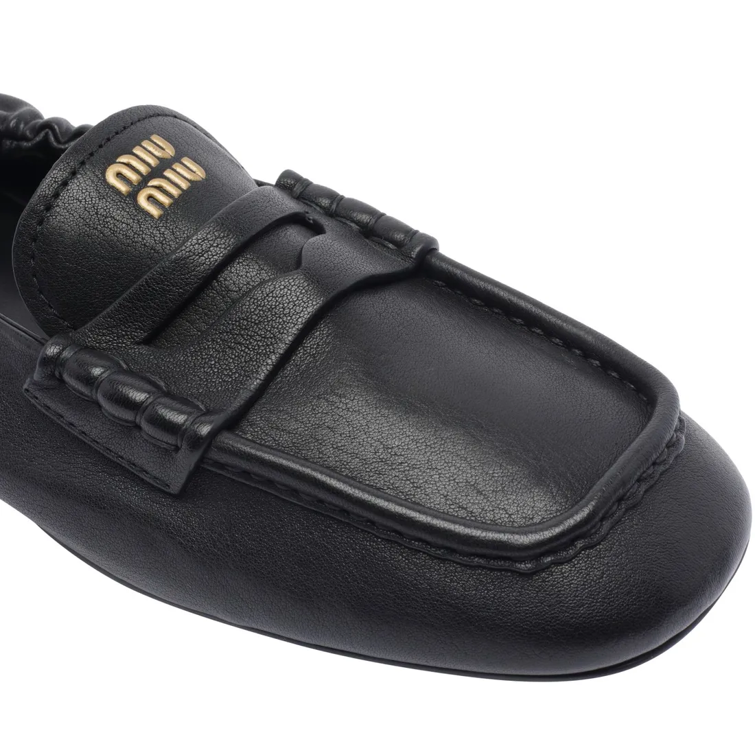 ローファー・オックスフォード MIU MIU Ruches leather loafers with lettering logo Logo leather-trimmed loafers in beige - Miu Miu | Mytheresa