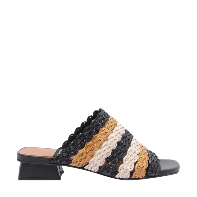 サンダル・ミュール LE CAGOLE PUMP THONG SANDALS Women's Cagole Thong Sandal in Black | Balenciaga US