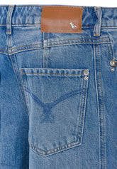 WIDE-FACED JEANS WITH SHAPED DESIGNS