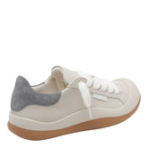 SQUISH SNEAKERS