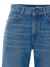 JEANS IN DENIM