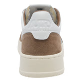 SNEAKER MEDALIST