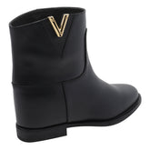 STIVALETTO IN PELLE CON V