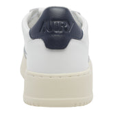 MEDALIST SNEAKERS