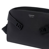 HUG MESSENGER BAG