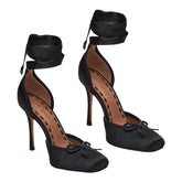 SCARPA CON TACCO LARINA