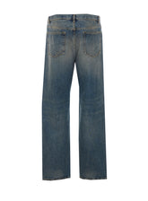 DISTRESSED JEANS
