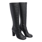 CHERRY BOOTS WITH BRAIDED PATTERN