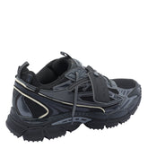 BE RIGHT BACK SNEAKERS